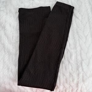 Spanx Woman's Brown Printed High Waisted Leggings Size Large.